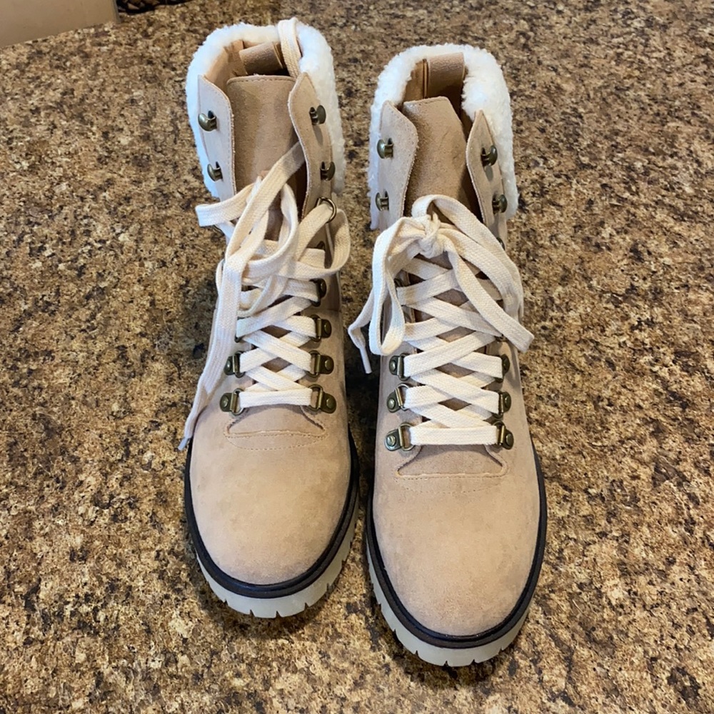 Heeled shearling lace up boot- khaki